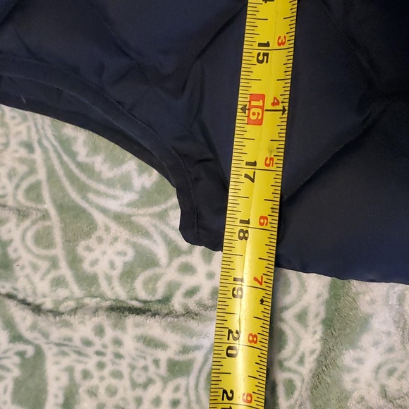 J. Crew navy blue down puffer vest M - Picture 5 of 8